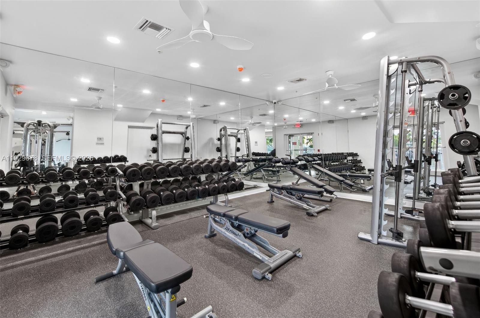 AVENTURA MARINA CONDO NUM - Residential