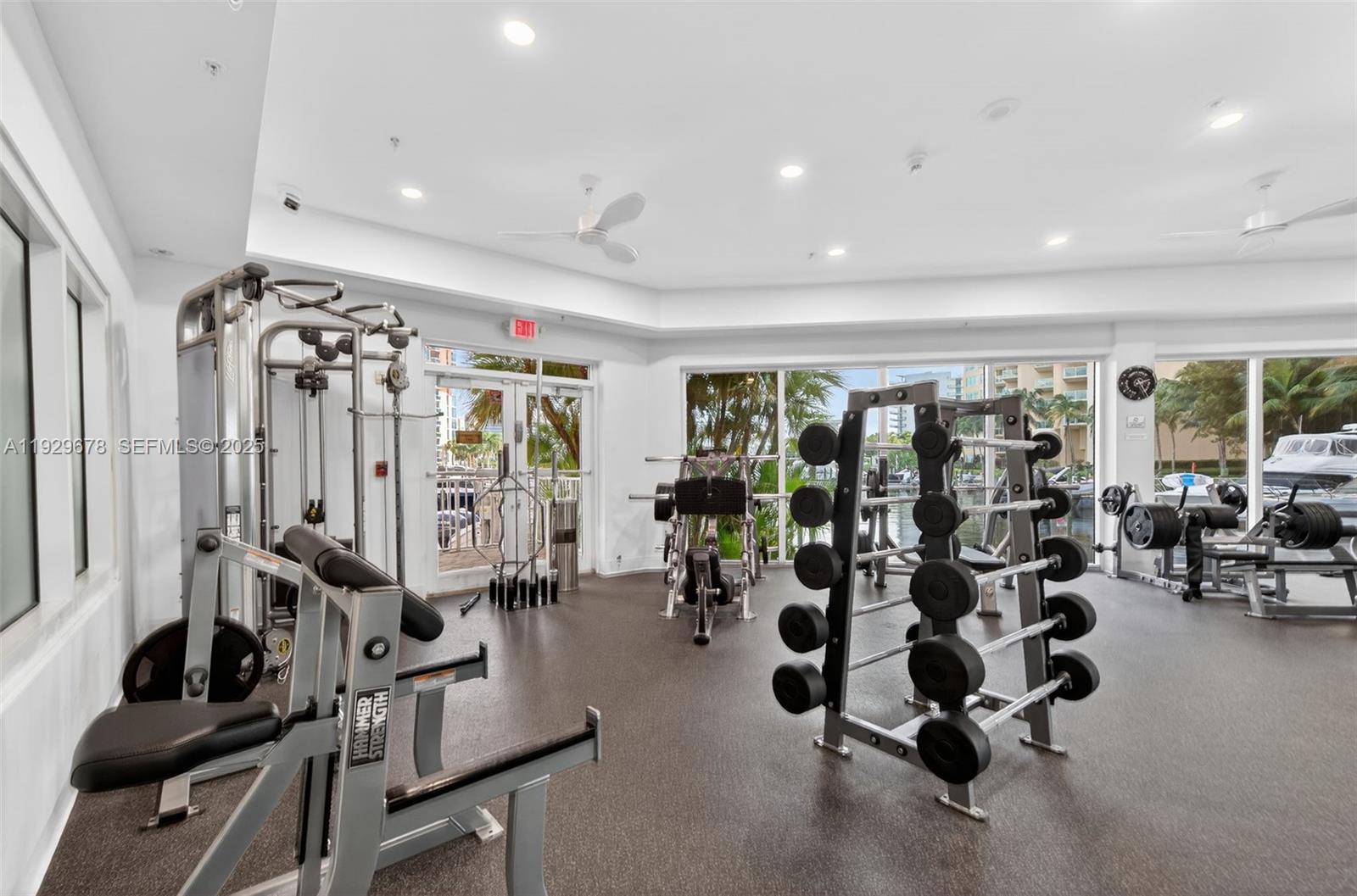 AVENTURA MARINA CONDO NUM - Residential