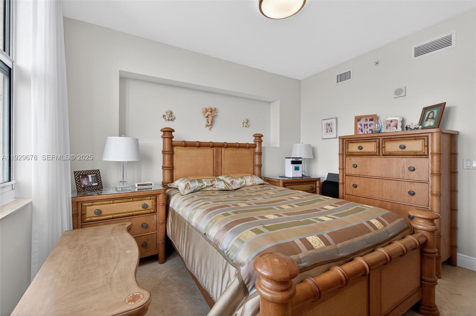 AVENTURA MARINA CONDO NUM - Residential