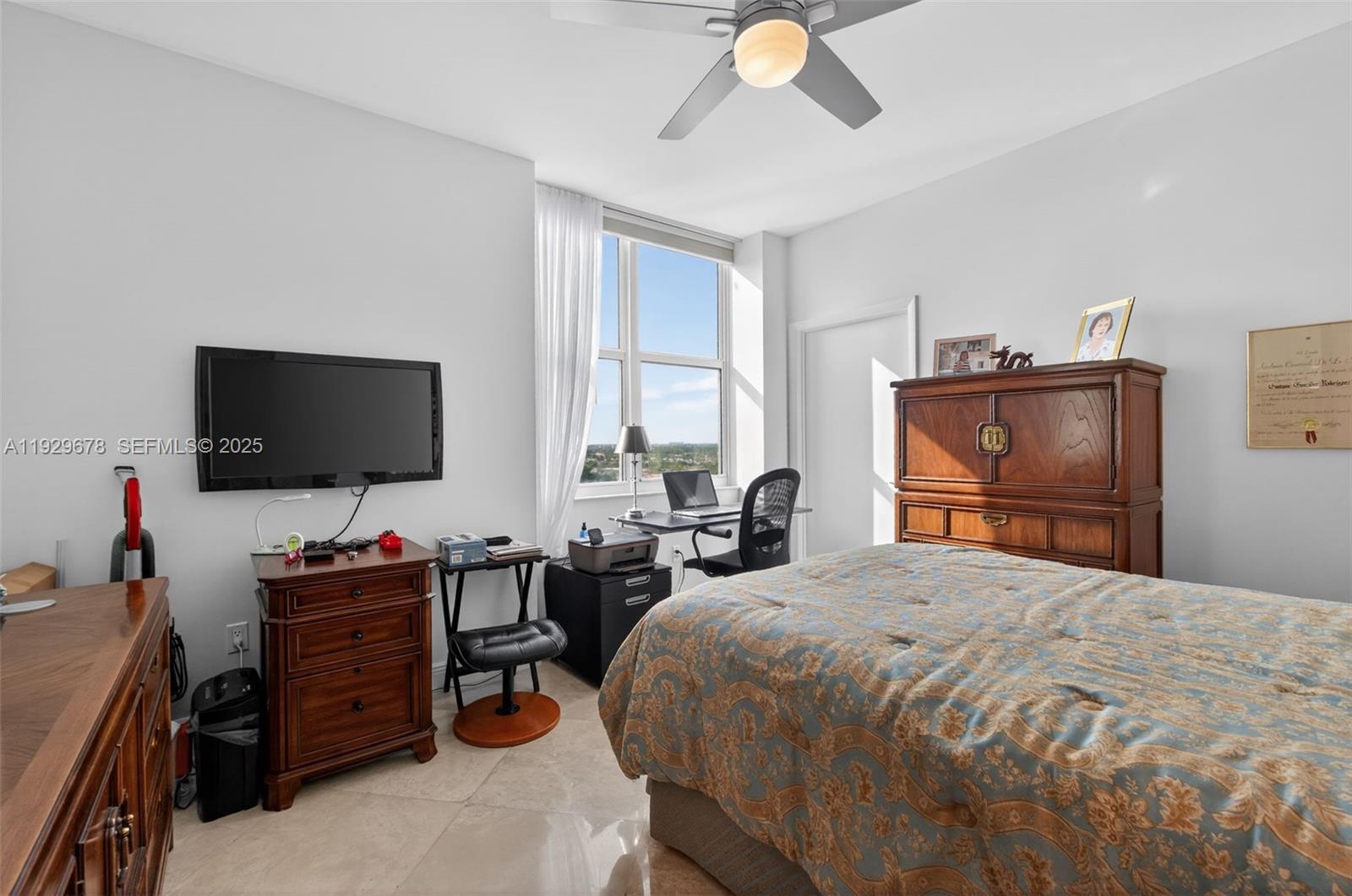 AVENTURA MARINA CONDO NUM - Residential