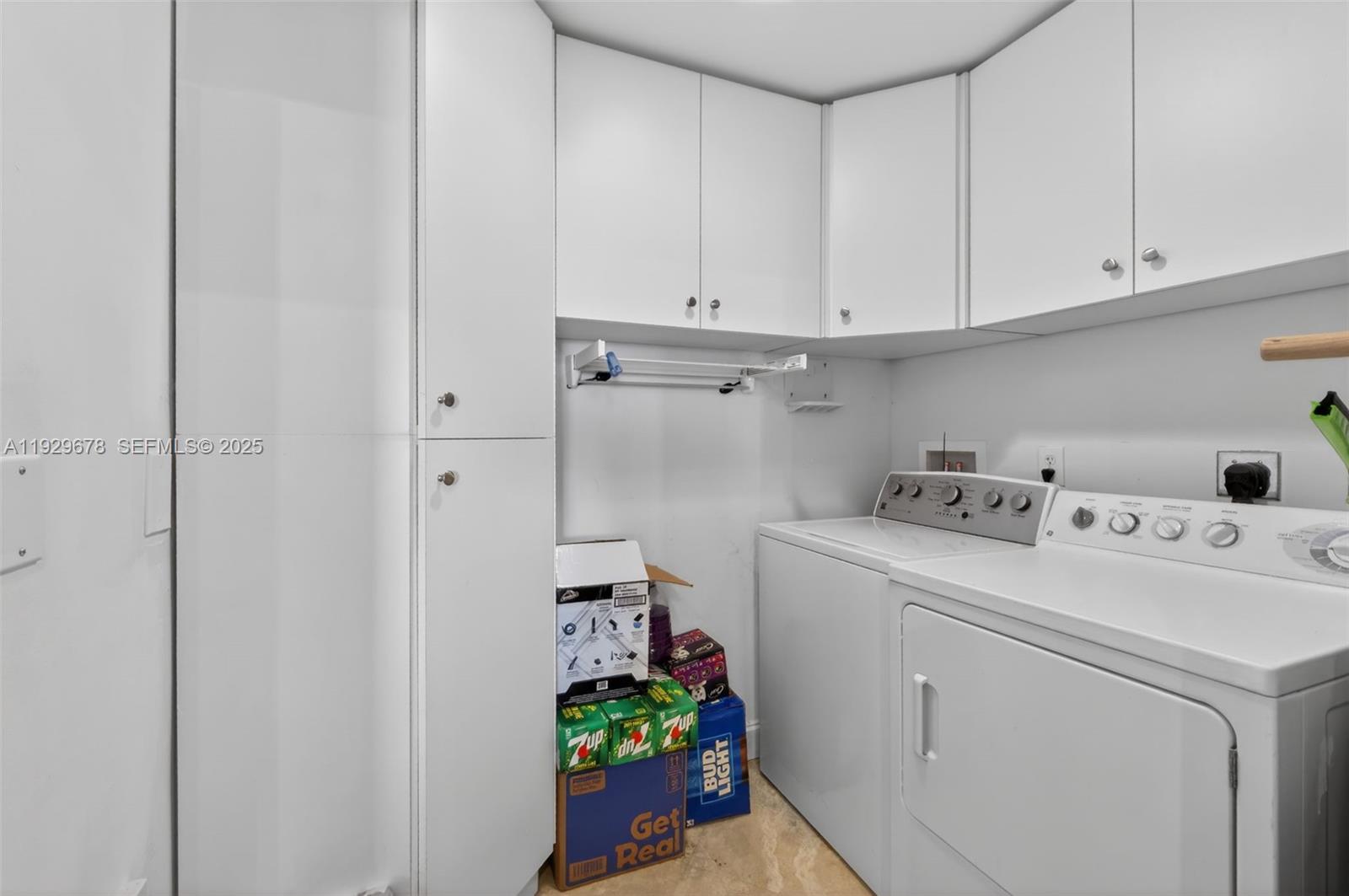 AVENTURA MARINA CONDO NUM - Residential