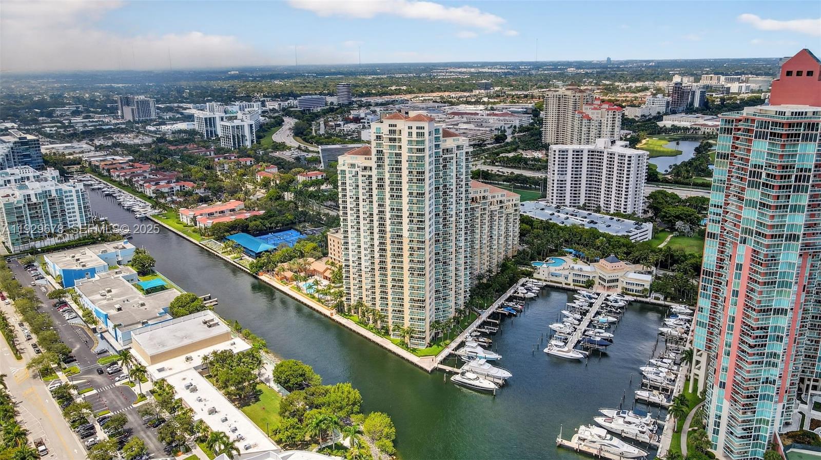 AVENTURA MARINA CONDO NUM - Residential