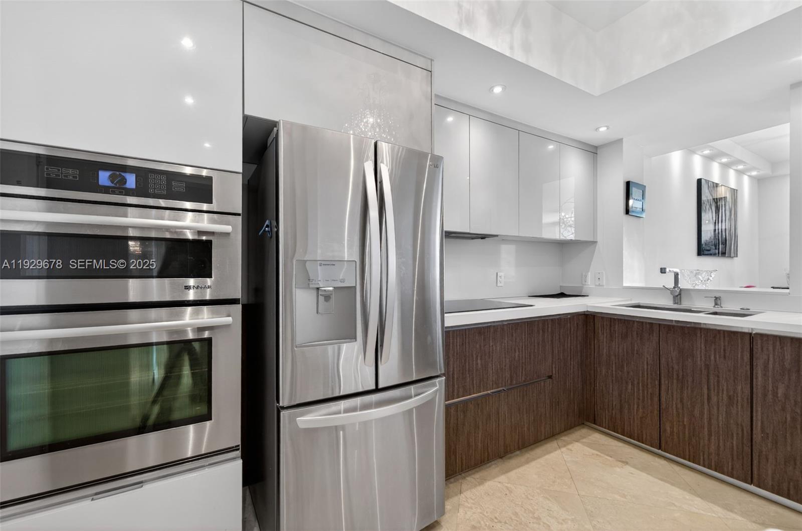 AVENTURA MARINA CONDO NUM - Residential