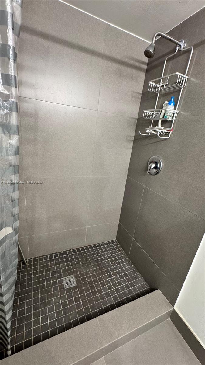 SUNRISE LAKES 187 CONDO - Residential