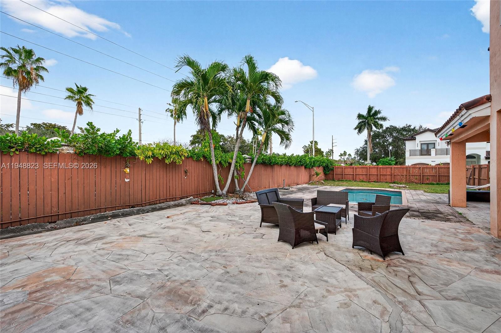 KENDALL COUNTRY ESTATES - Residential