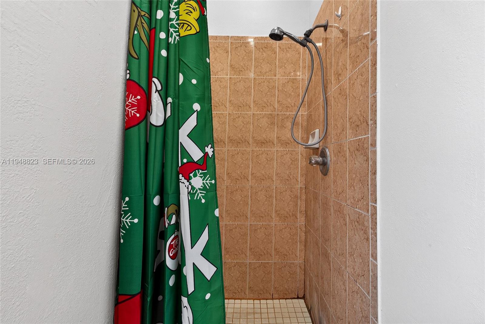 KENDALL COUNTRY ESTATES - Residential