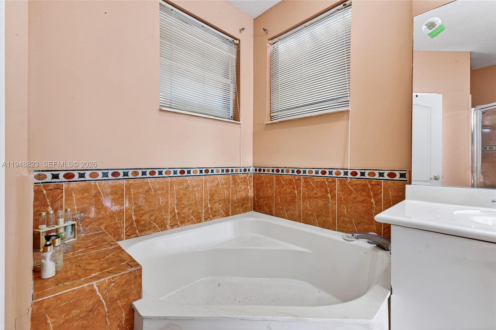 KENDALL COUNTRY ESTATES - Residential