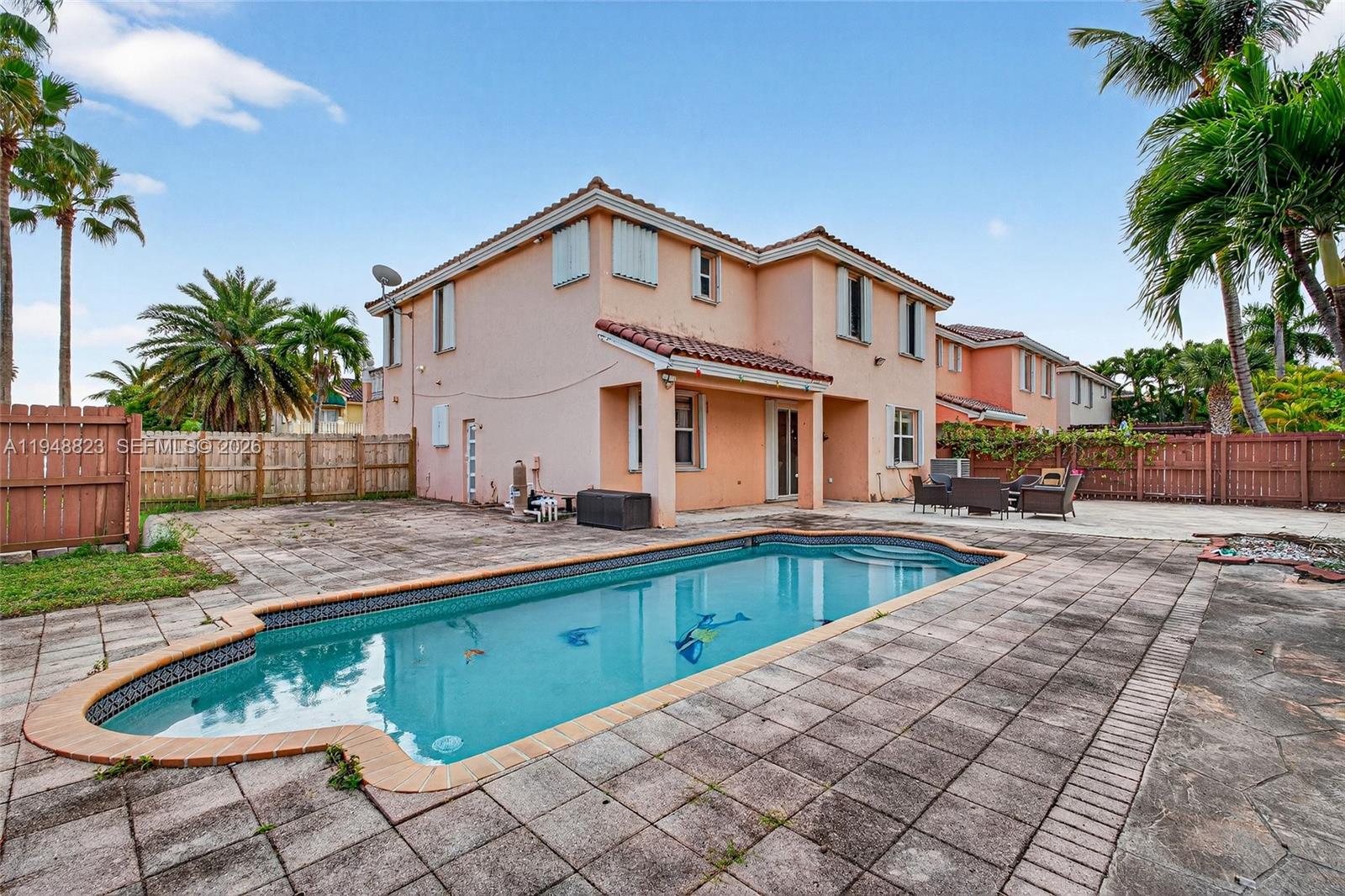 KENDALL COUNTRY ESTATES - Residential