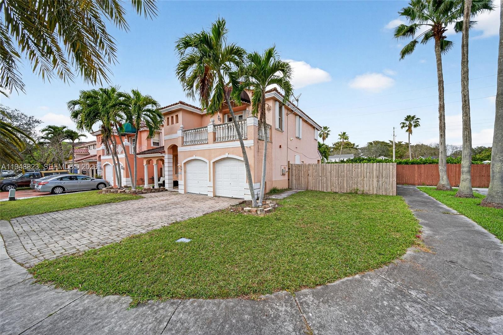 KENDALL COUNTRY ESTATES - Residential