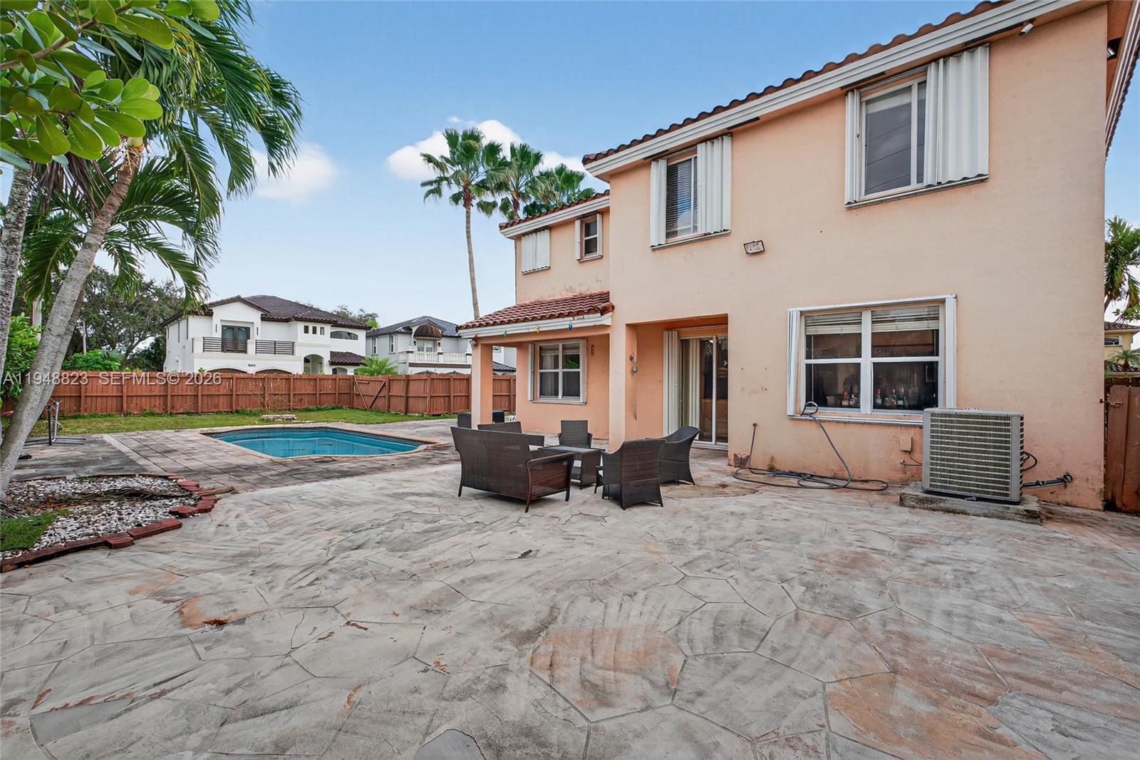 KENDALL COUNTRY ESTATES - Residential