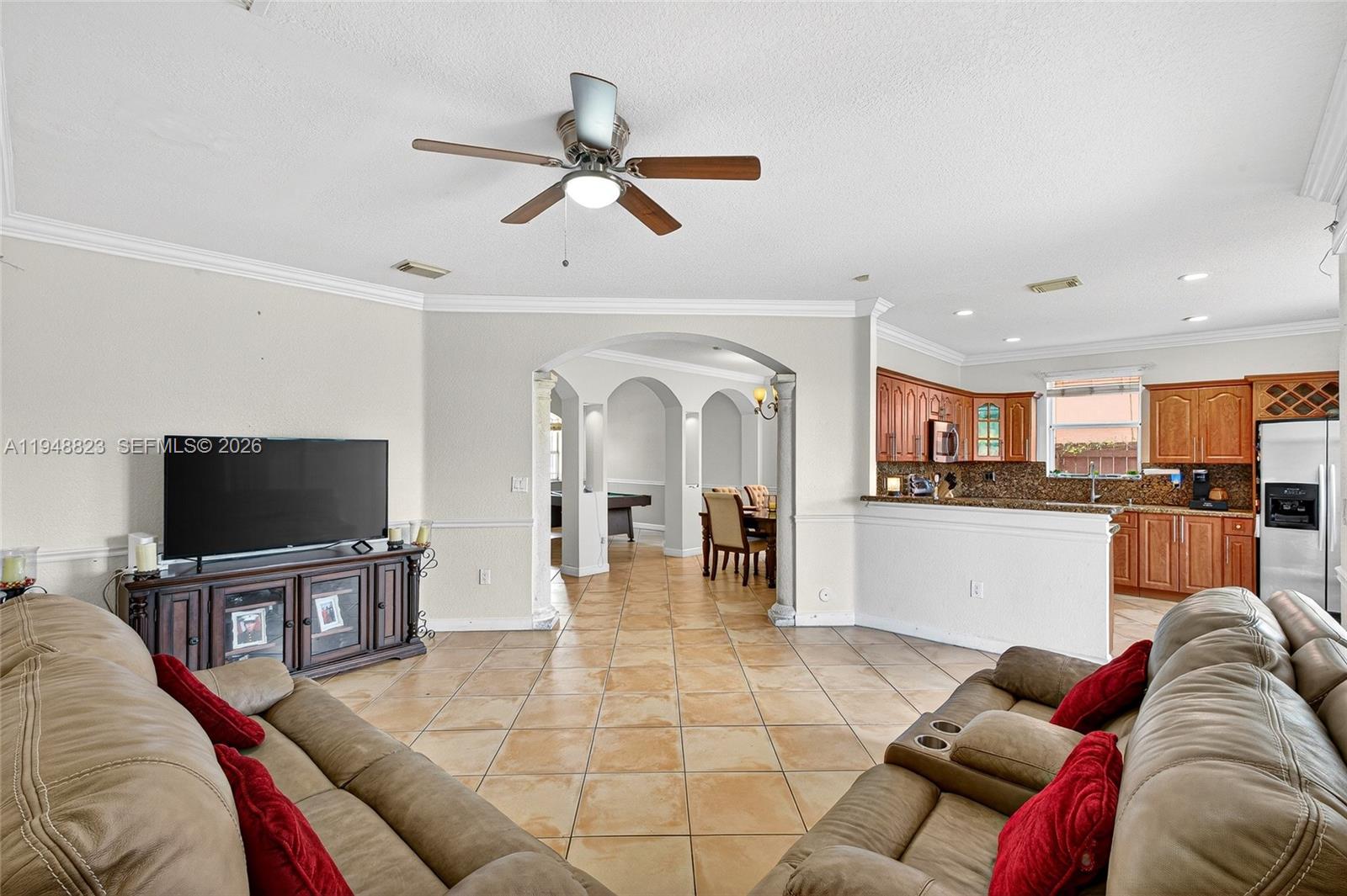 KENDALL COUNTRY ESTATES - Residential