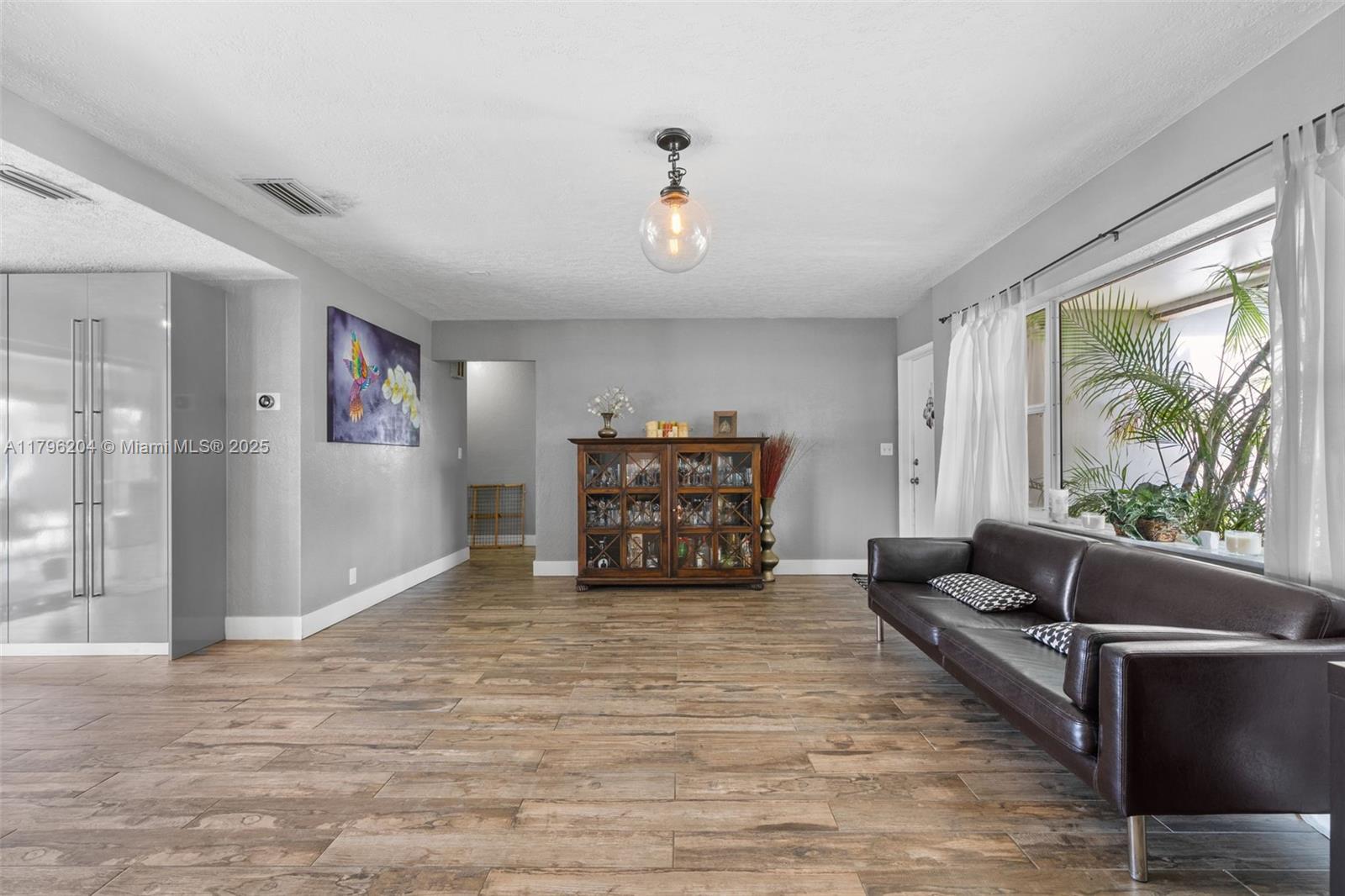 HOLLYWOOD HILLS 1965 - Residential