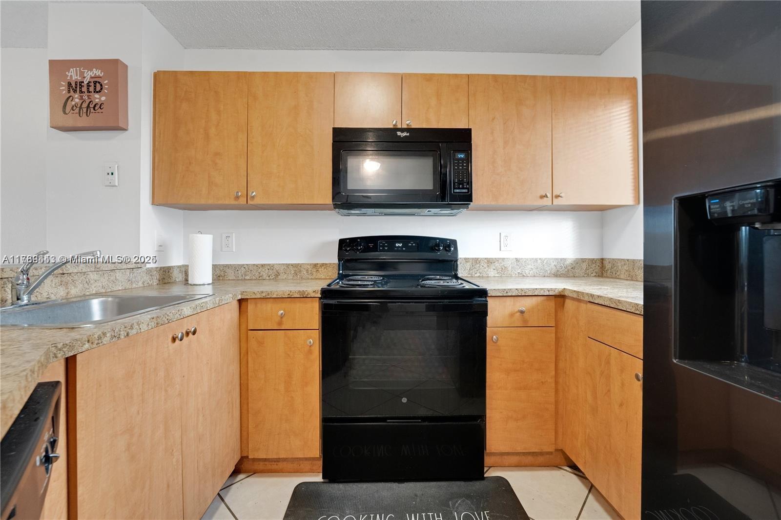 LAKESHORE AT UNIVERSITY P - Residential