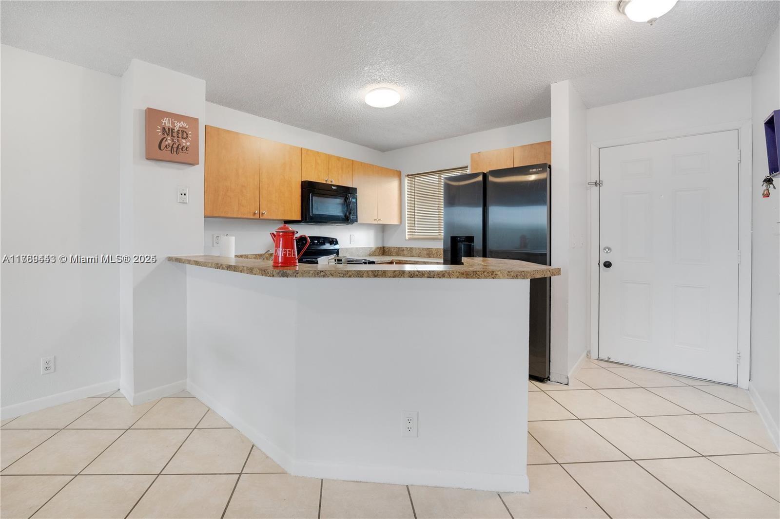 LAKESHORE AT UNIVERSITY P - Residential