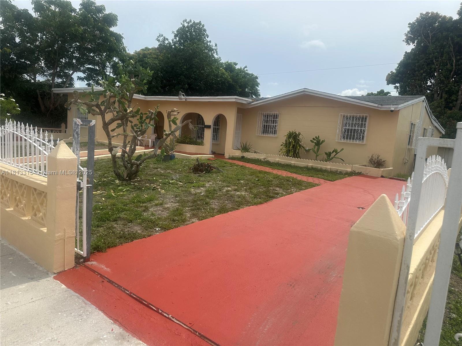 Property for Sale at 17435 Nw 48th Ct, Miami Gardens, Broward County, Florida - Bedrooms: 6 
Bathrooms: 4  - $650,000