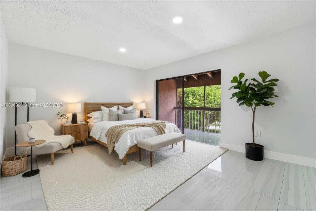 WINDSONG LAKES CONDO - Residential Lease