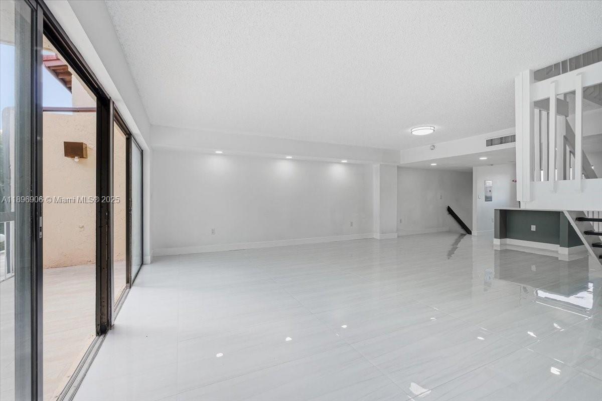 WINDSONG LAKES CONDO - Residential Lease