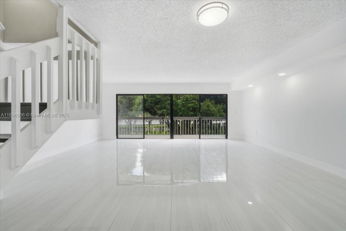 WINDSONG LAKES CONDO - Residential Lease