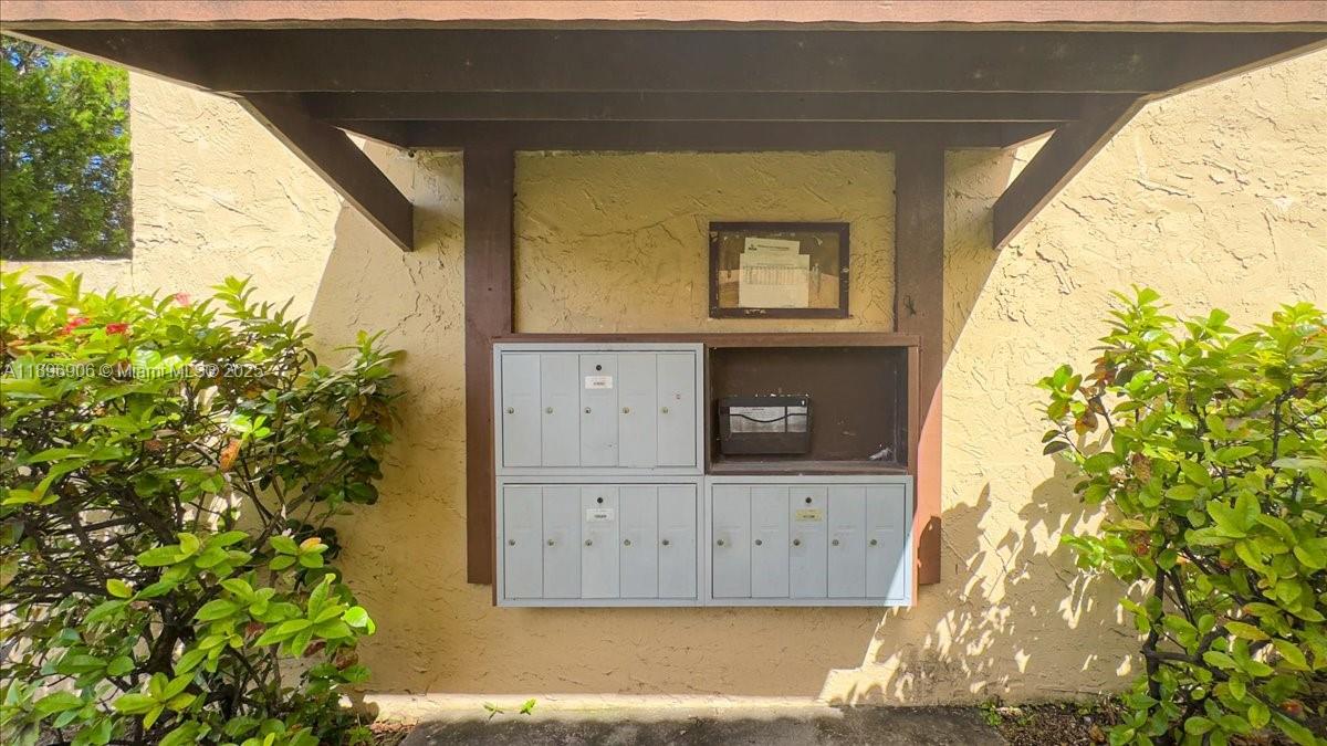 WINDSONG LAKES CONDO - Residential Lease