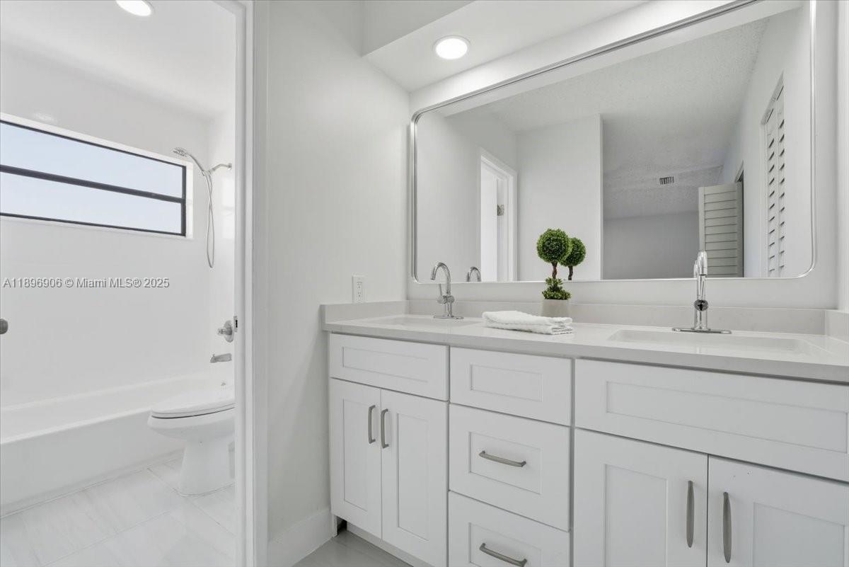 WINDSONG LAKES CONDO - Residential Lease