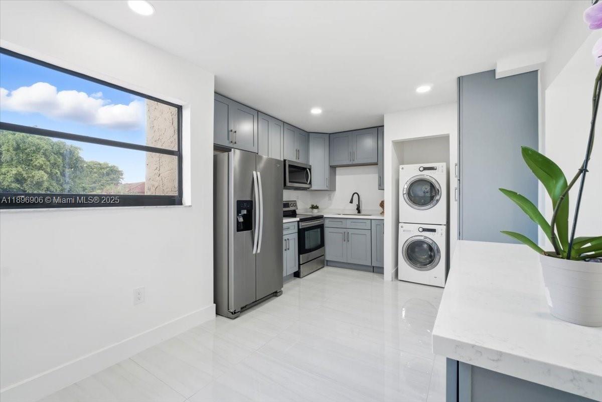WINDSONG LAKES CONDO - Residential Lease