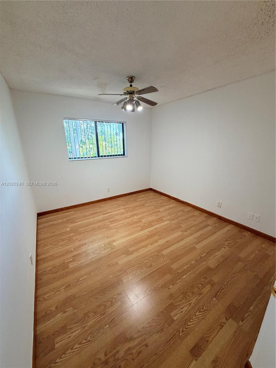 TIVOLI TRACE CONDO NO 5 - Residential