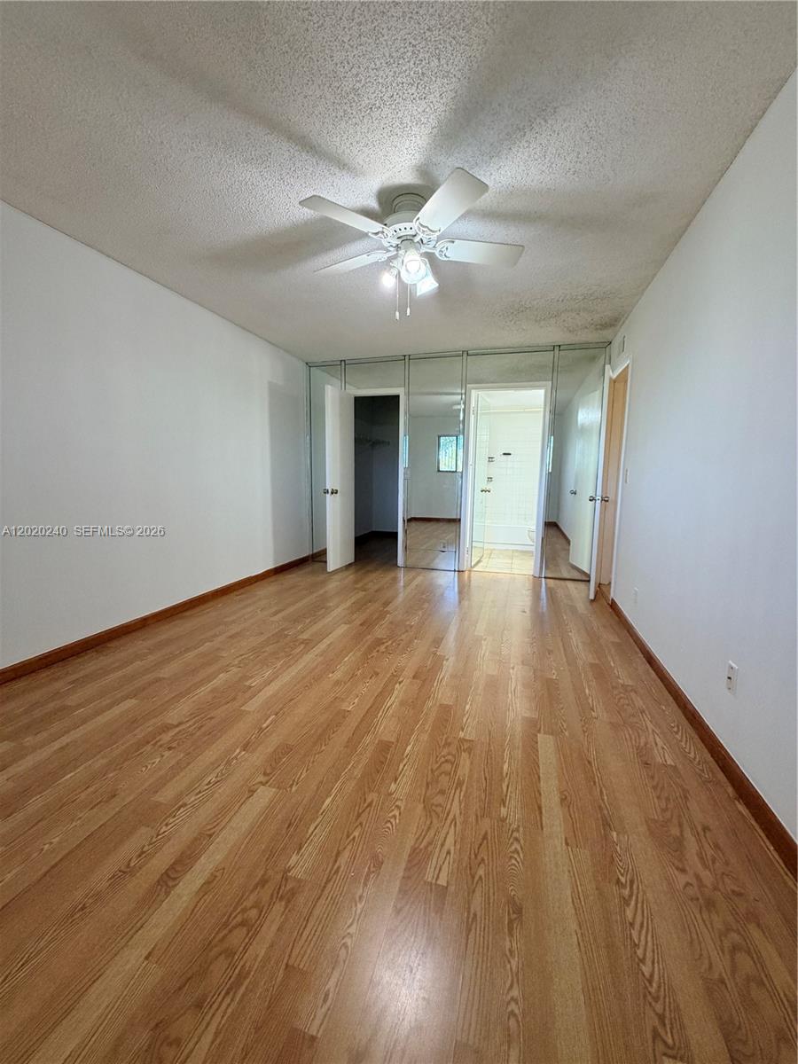 TIVOLI TRACE CONDO NO 5 - Residential