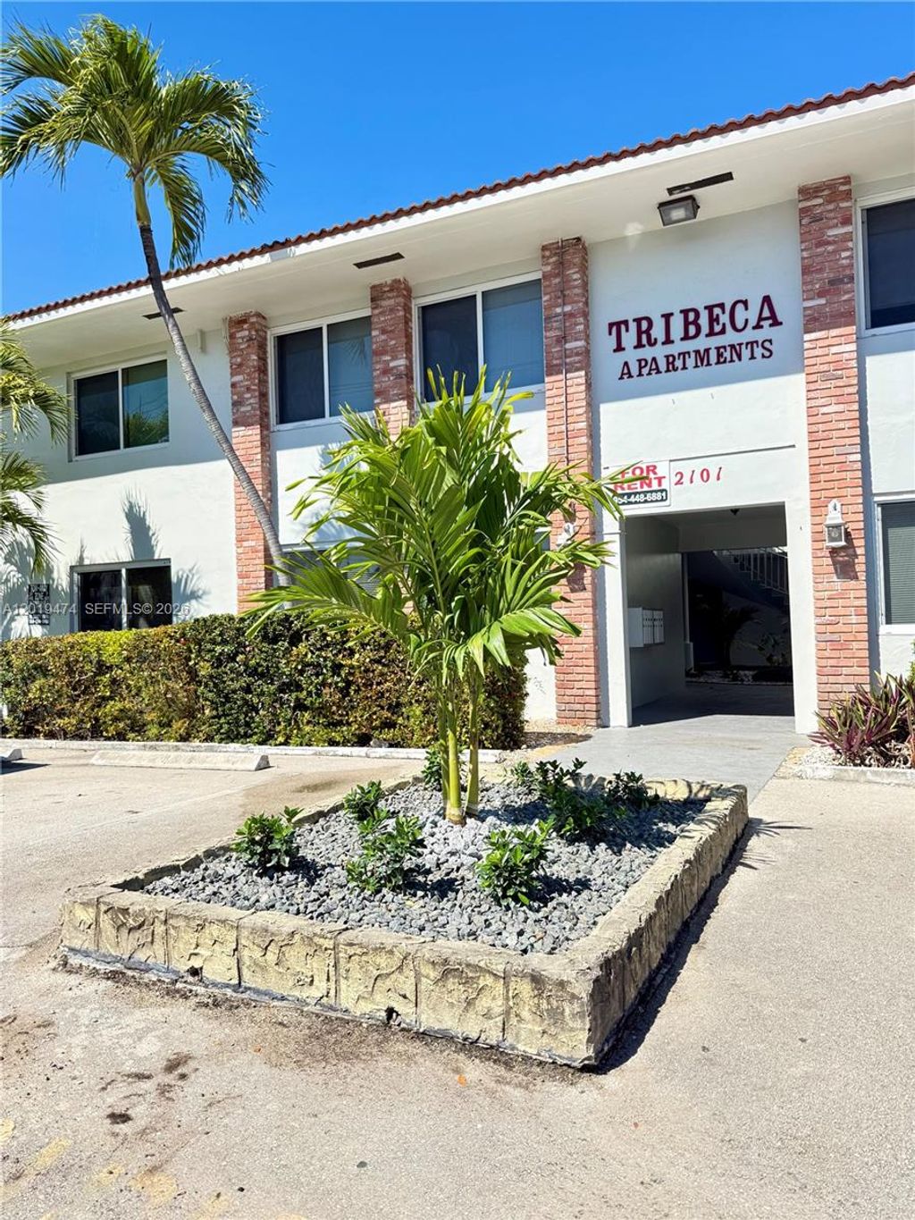 Photo of 2101 NE 51st St #15, Fort Lauderdale, FL 33308 (MLS # A12019474)