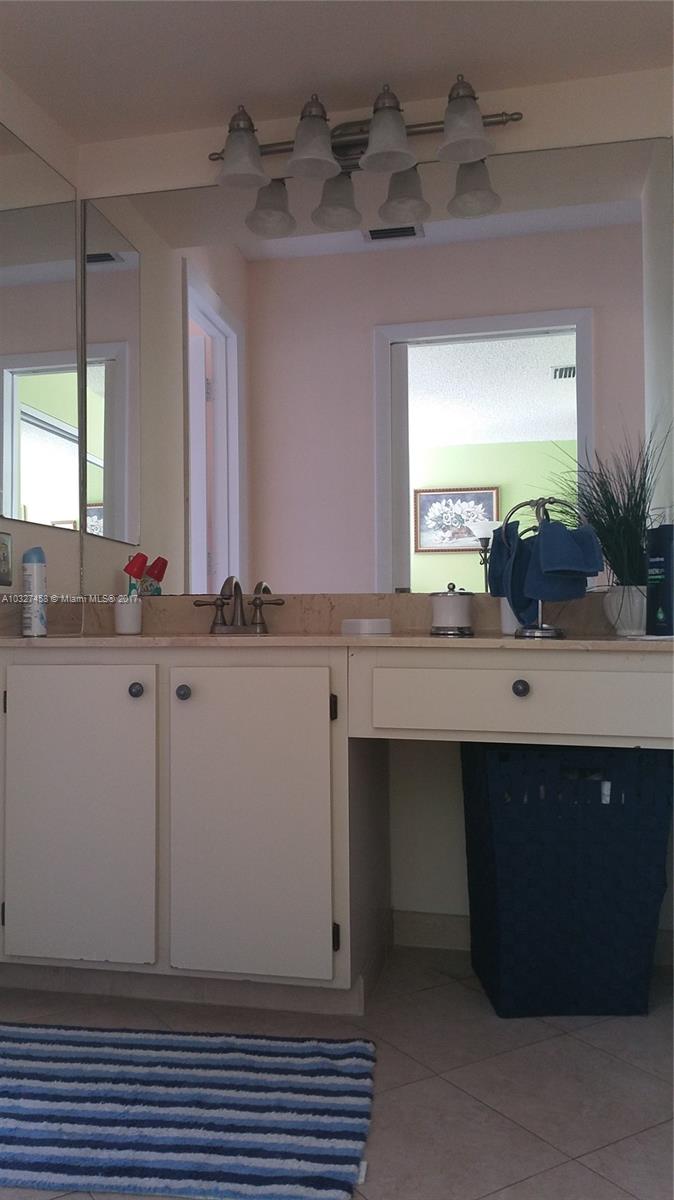 BOCA FONTANA - Residential Lease