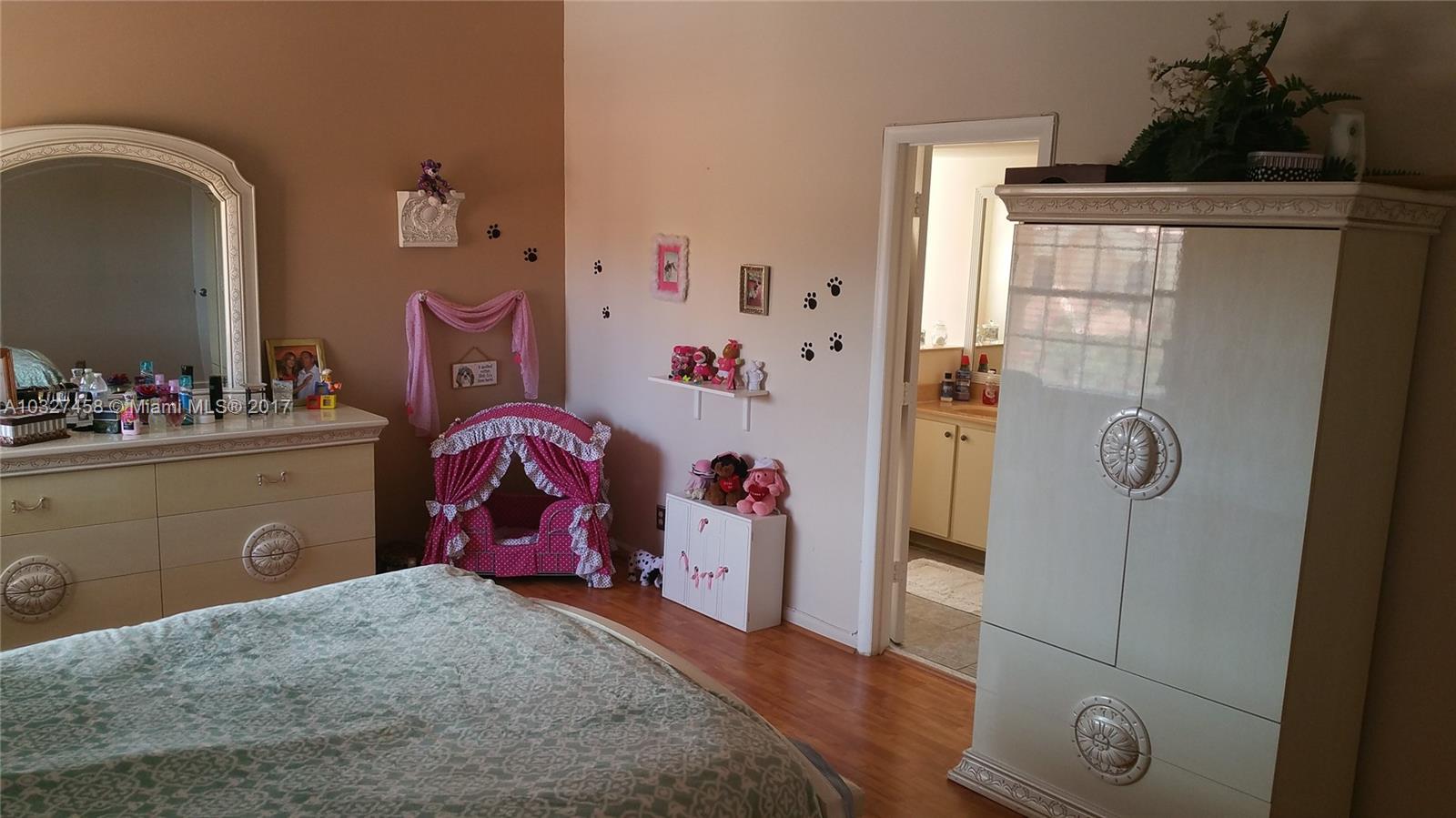 BOCA FONTANA - Residential Lease