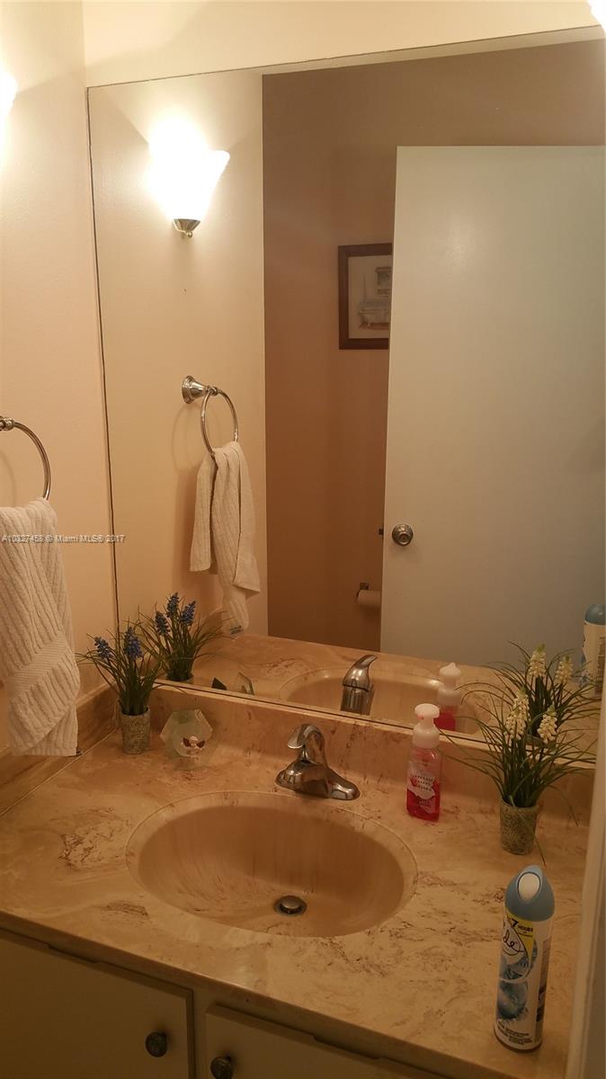 BOCA FONTANA - Residential Lease