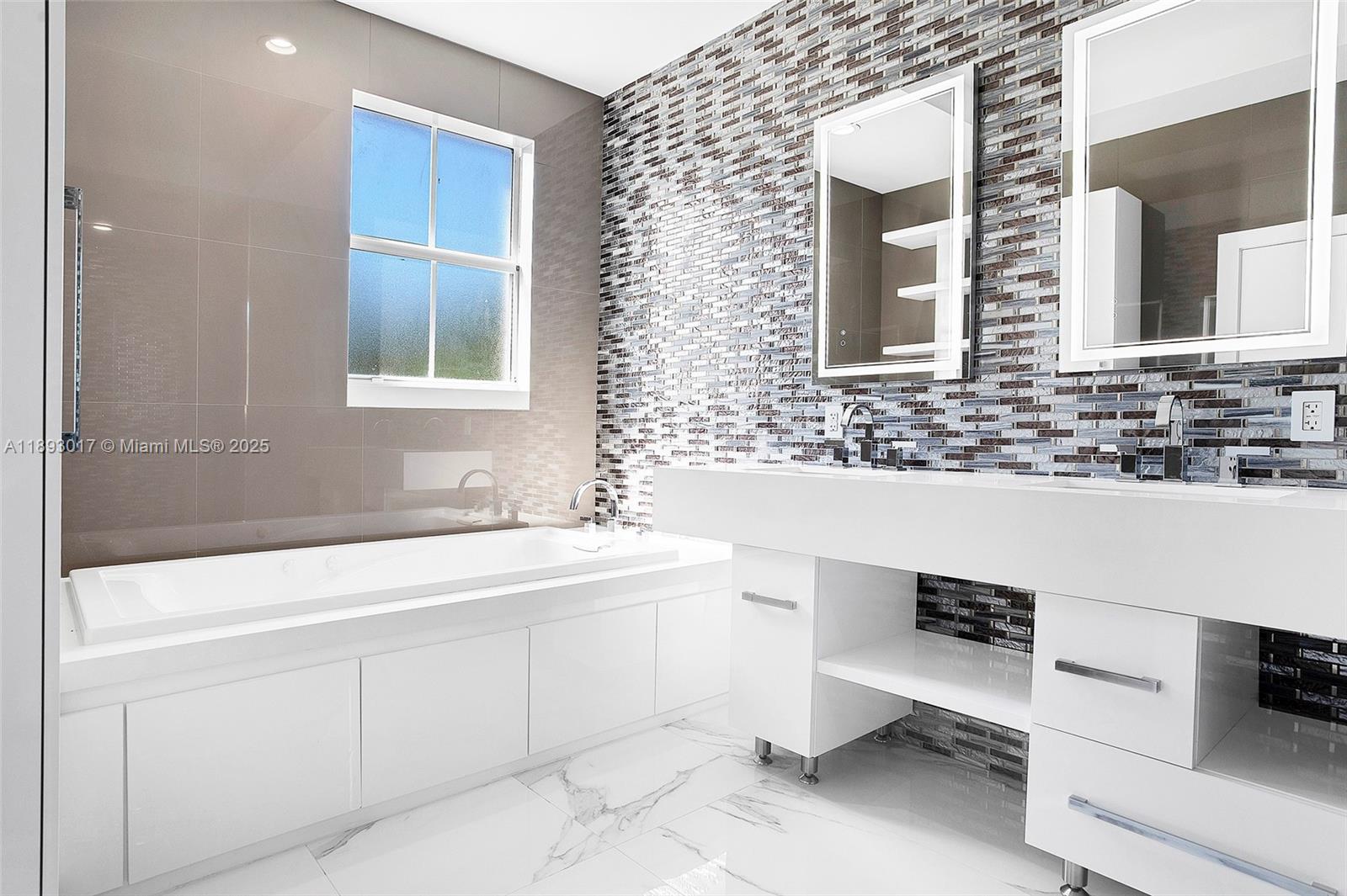 DEER CREEK ESTATES - Residential Lease