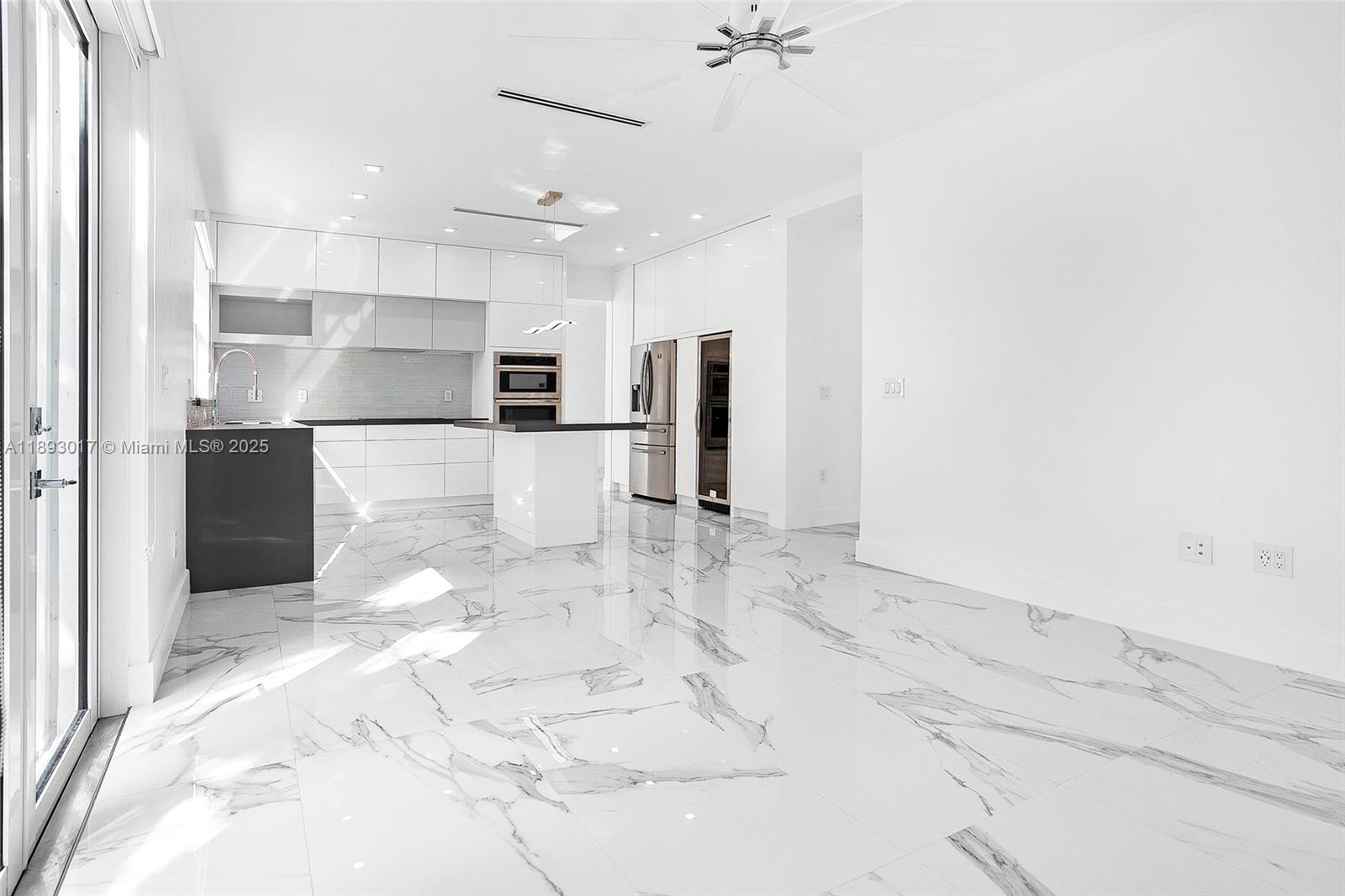 DEER CREEK ESTATES - Residential Lease
