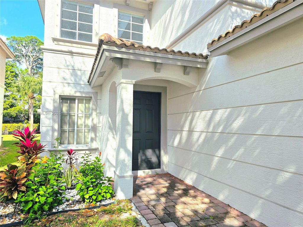 Photo of 4670 SE Graham Dr, Stuart, FL 34997 (MLS # A11728152)