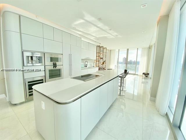 JADE SIGNATURE CONDO - Residential