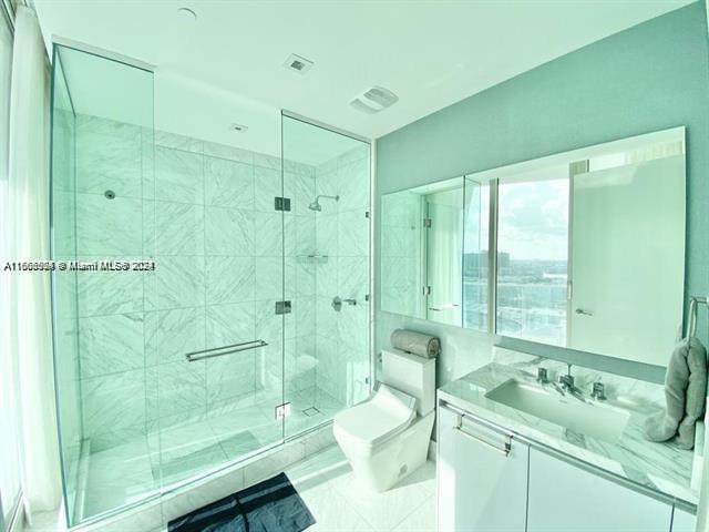 JADE SIGNATURE CONDO - Residential