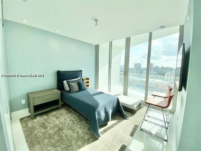 JADE SIGNATURE CONDO - Residential