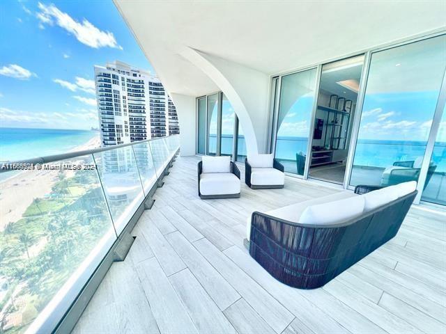 JADE SIGNATURE CONDO - Residential