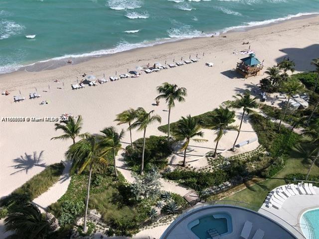 JADE SIGNATURE CONDO - Residential