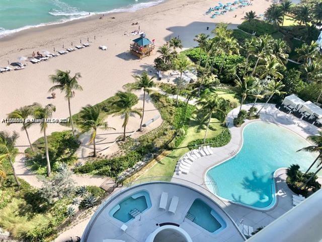 JADE SIGNATURE CONDO - Residential