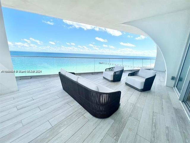 JADE SIGNATURE CONDO - Residential