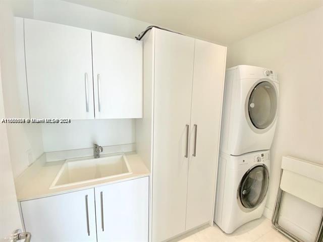 JADE SIGNATURE CONDO - Residential