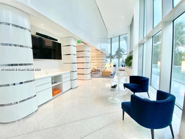 JADE SIGNATURE CONDO - Residential