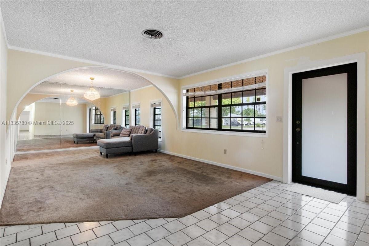 8370 SW 46th St, Miami, FL, 33155/$719,000 4 8370 SW 46th St