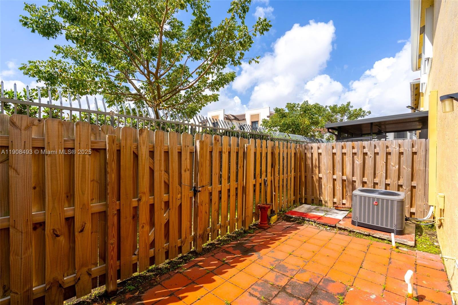 SIERRA RIDGE CONDO H - Residential