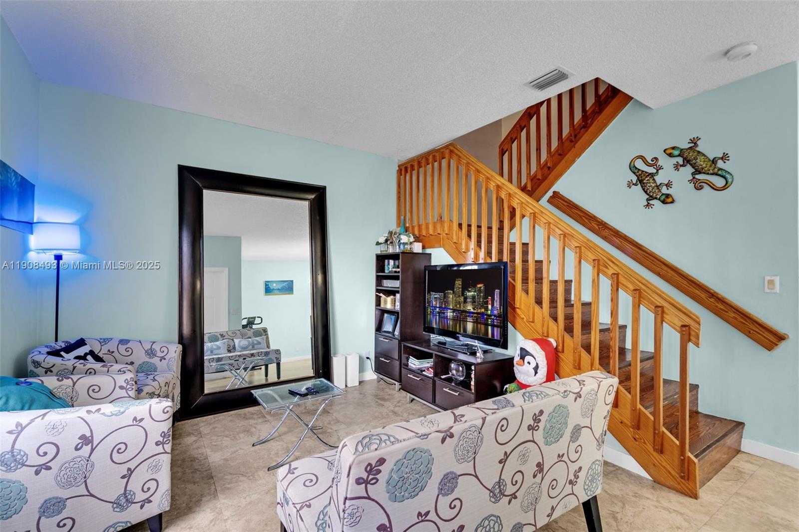 SIERRA RIDGE CONDO H - Residential