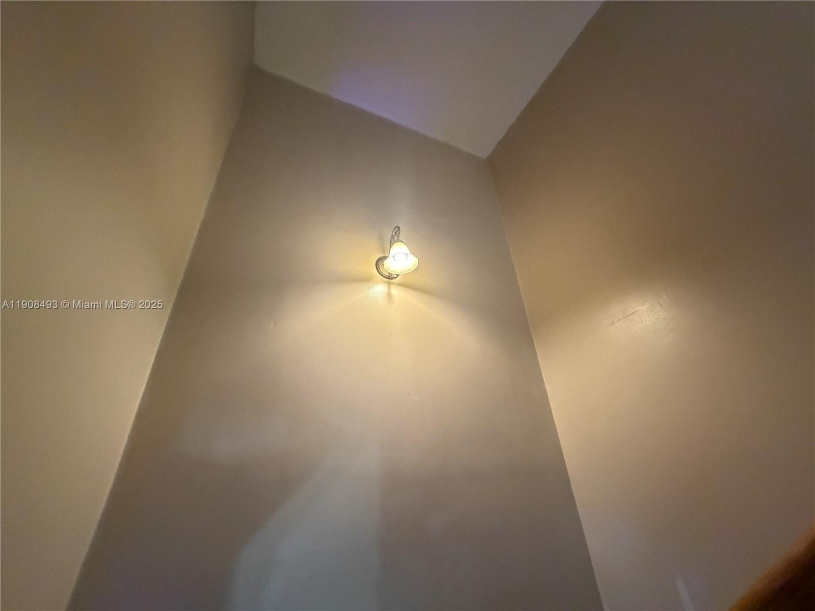 SIERRA RIDGE CONDO H - Residential