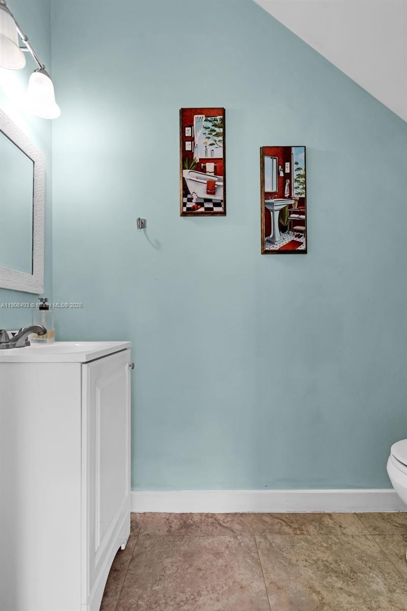 SIERRA RIDGE CONDO H - Residential