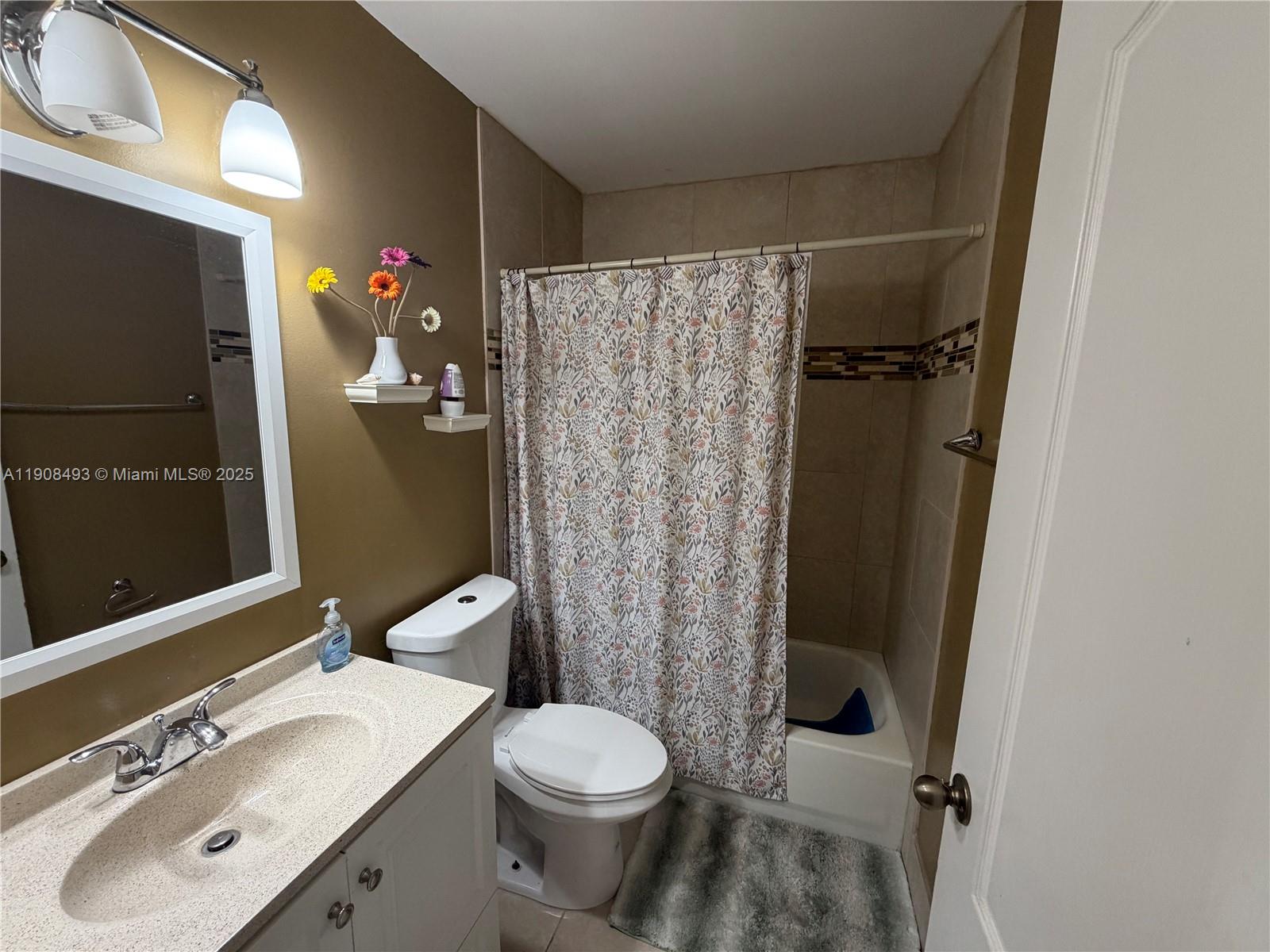 SIERRA RIDGE CONDO H - Residential