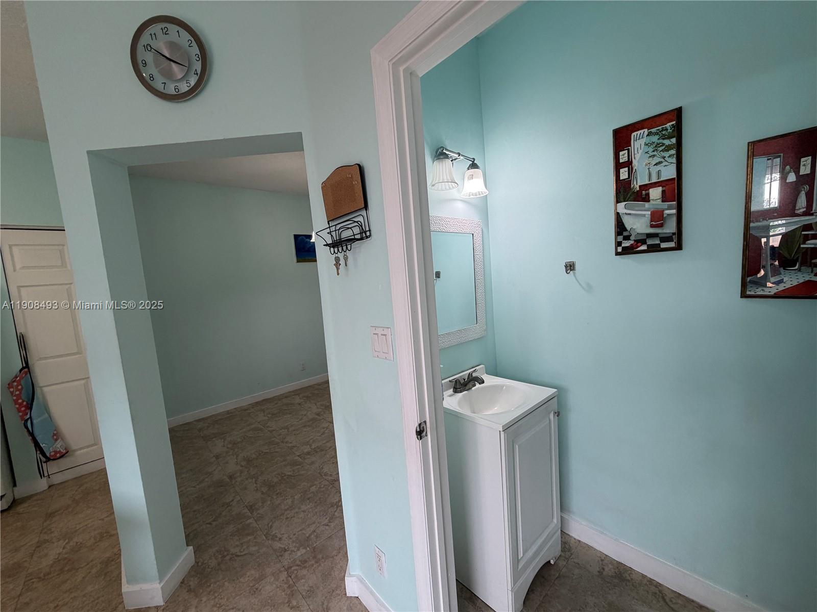 SIERRA RIDGE CONDO H - Residential